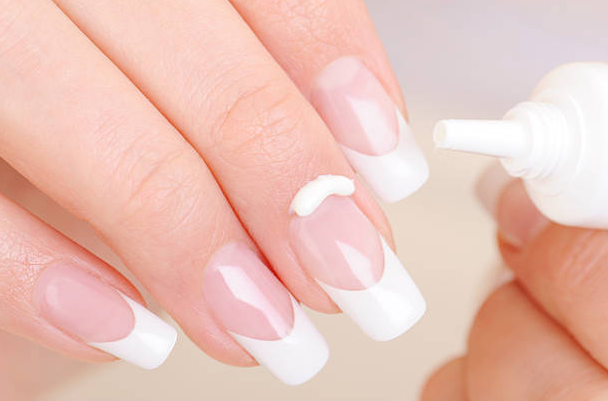 PROFESSIONAL CREAMS & SERUMS