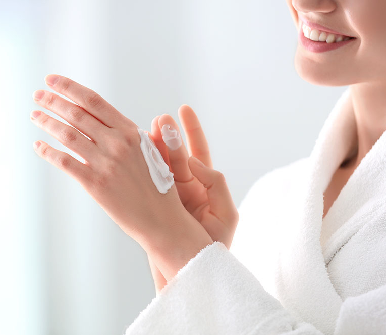 CREAMS & SERUMS